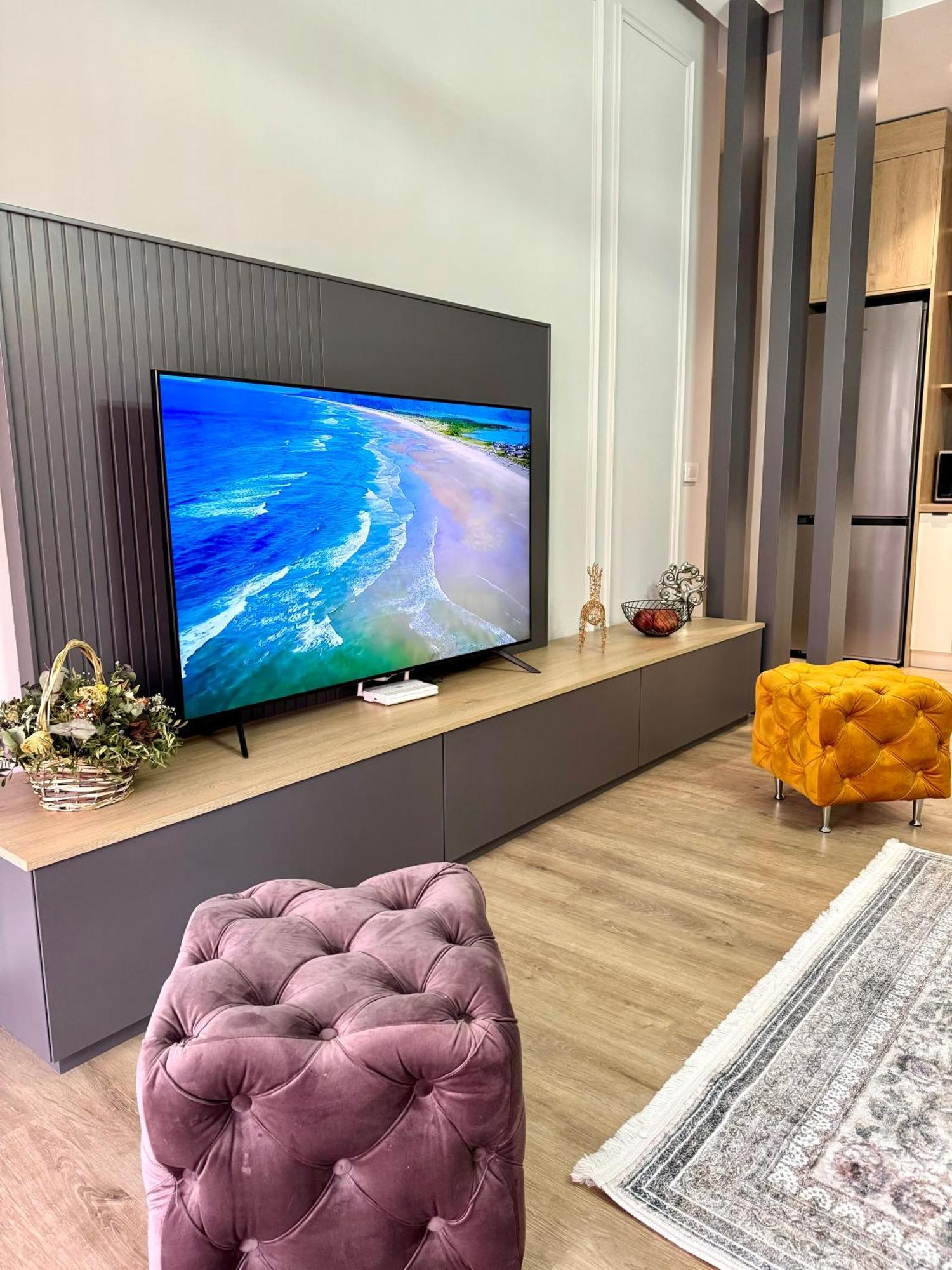 Apartment Denis Luxury Delijorgji Tirana