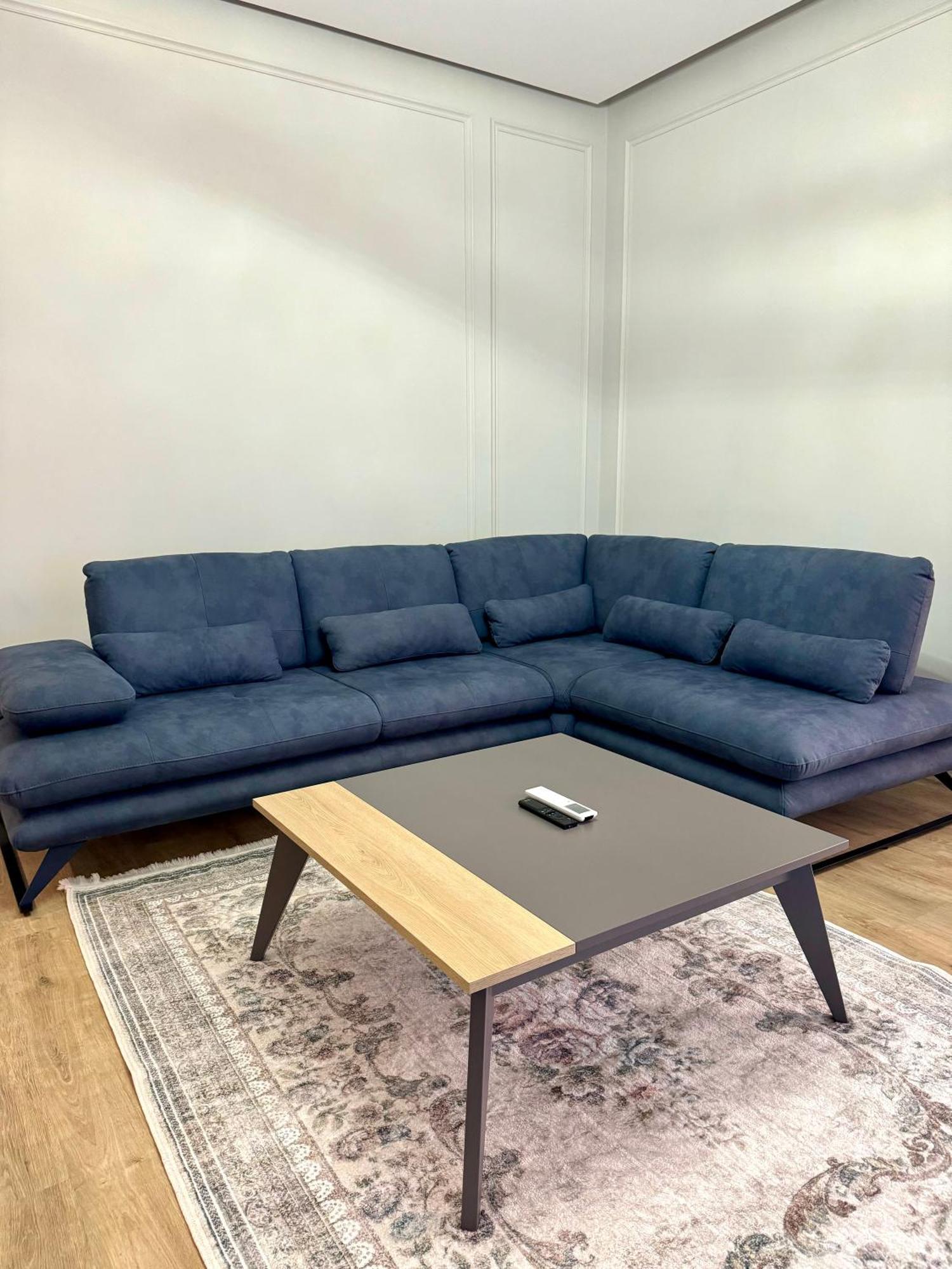 Denis Luxury Delijorgji * Tirana