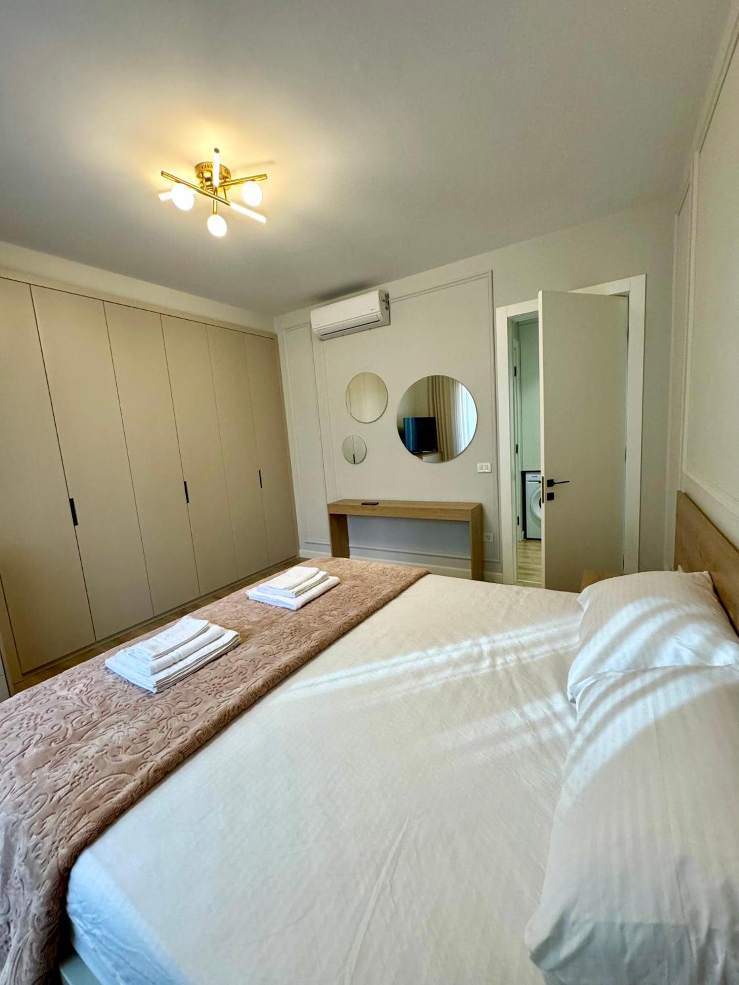 Apartment Denis Luxury Delijorgji Tirana