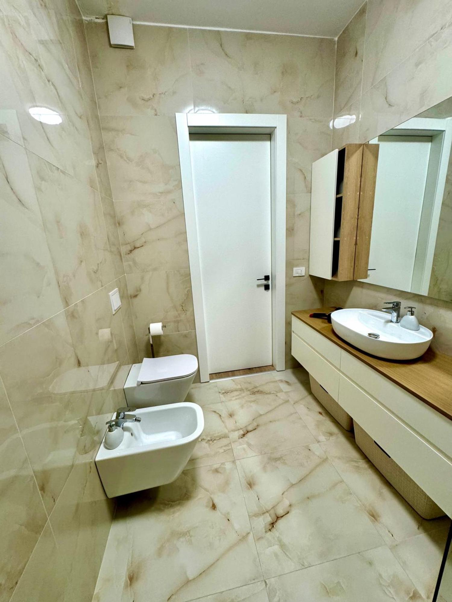 Denis Luxury Delijorgji Apartment Tirana