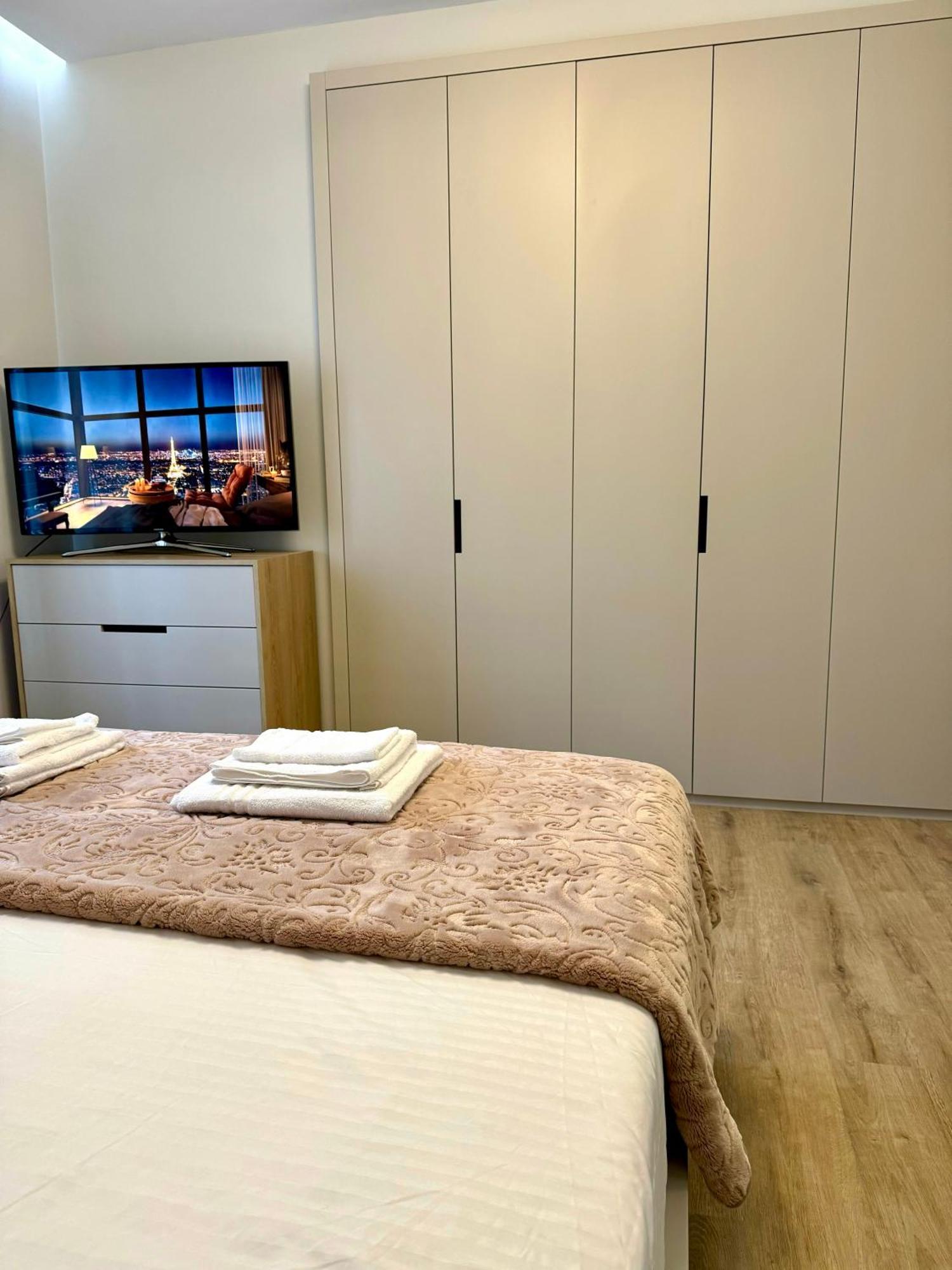 Apartment Denis Luxury Delijorgji Tirana
